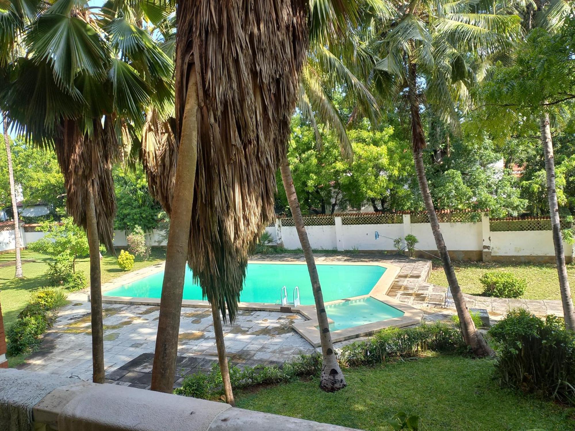 Coral Drive Apartments Момбаса Екстериор снимка