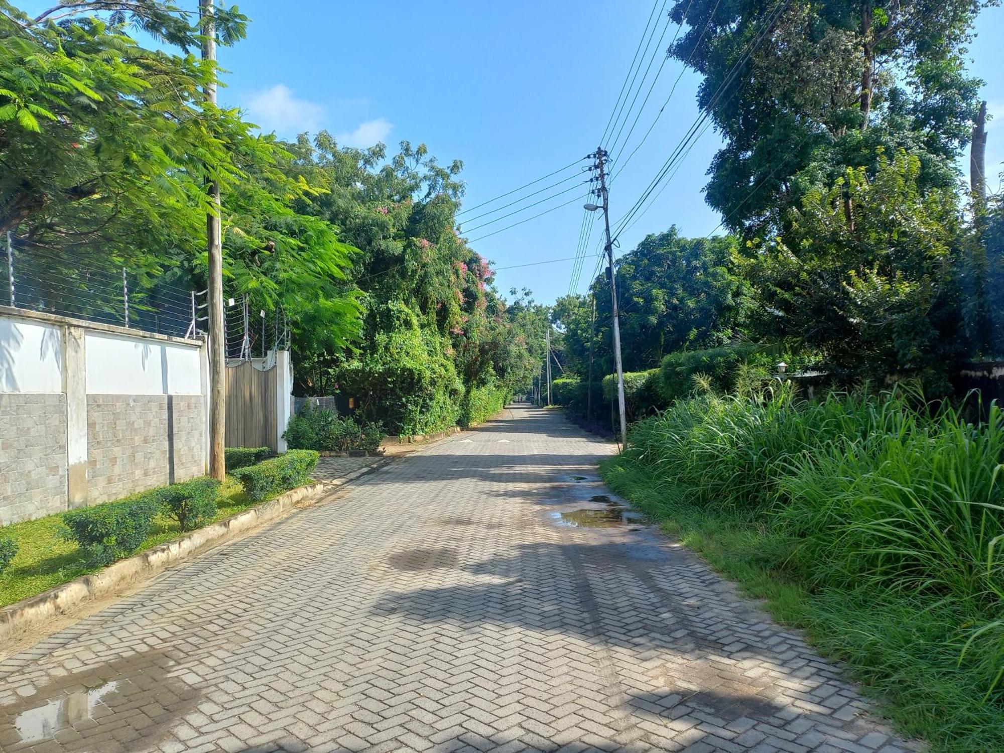 Coral Drive Apartments Момбаса Екстериор снимка